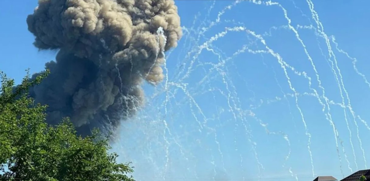 Під Бєлгородом пролунав потужний вибух: детонує склад боєприпасів